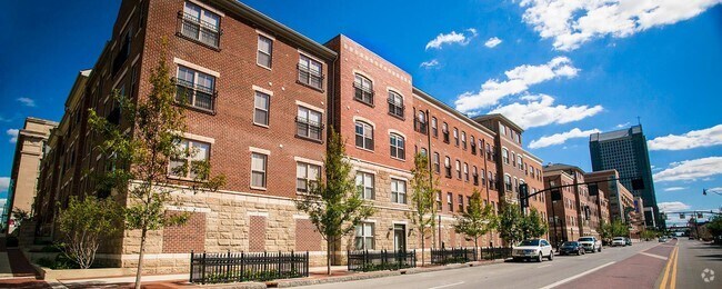 LC RiverSouth Apartments