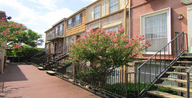 Briarwood Apartments
