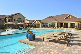 Avenues at Cypress Apartments