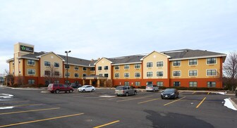 Furnished Studio – Chicago - Hanover Park Apartments