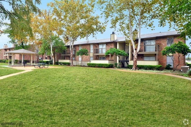 Villa La Jolla Apartments