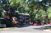 Colonial Village at Greenbrier Apartments