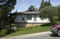 2016 Ascot Dr Apartments