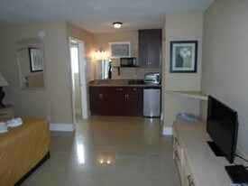 1105 S Federal Hwy Lake Worth FL Apartments