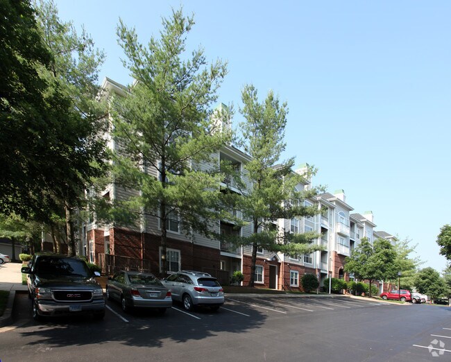 Beacon Place at the Kentlands Apartments