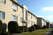 Country Club Manor Apartments