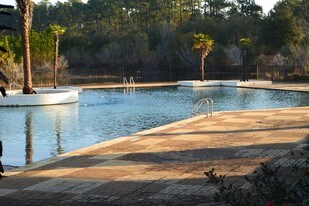 Colonial Grand at Traditions Apartments