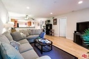 1951 N Beachwood Dr Los Angeles CA Apartments