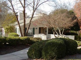 The Hamptons at Country Park Apartments