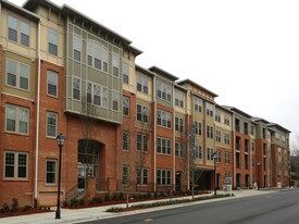 Rosewood Brookhaven Apartments
