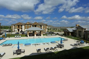 Aria Plum Creek Apartments