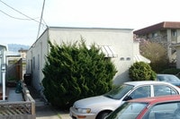 955A-955B Madison St Apartments