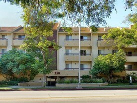 eaves Old Town Pasadena Apartments