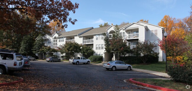 eaves Columbia Town Center I Apartments