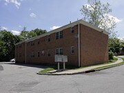 Brentwood Gardens Apartments
