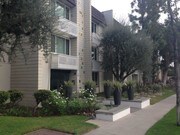 La Villa Lake Apartments