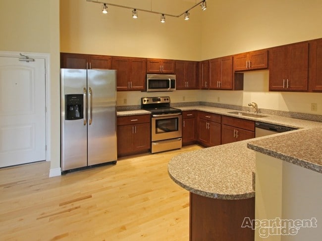 Albany Lofts at One Broadway Apartments