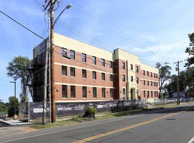 1435 State St Apartments
