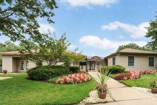 Skylark Pointe Apartments
