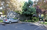 Bridle Path Place Apartments