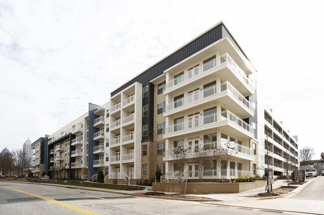 STEELWORKS Apartments
