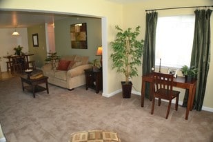 Villas at Lawson Creek Apartments