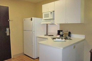 Furnished Studio – Austin - Arboretum Apartments