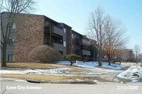 606 Luther Dr Apartments