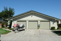 4250 Wessex Dr Apartments