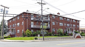 Queen Anne Apartments