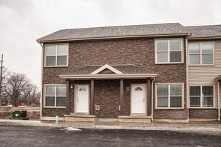 Willow Square of Clarence Apartments