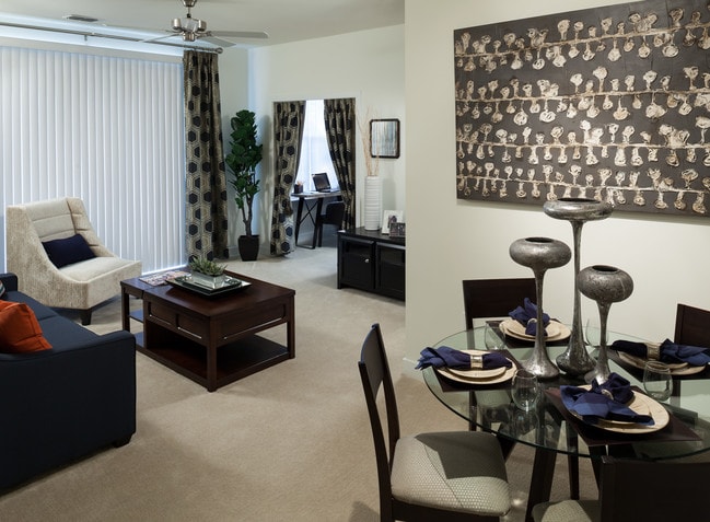 River Oaks Apartments