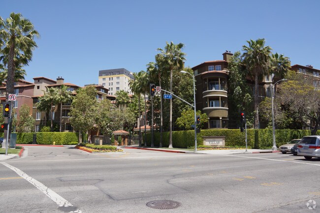 Villas at Park La Brea Apartments