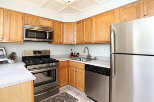 Hathaway Farms Townhomes at Northampton Apartments