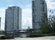 2750 NE 183rd St Aventura FL Apartamentos