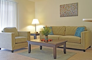 LakePointe Apartments
