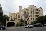 Sir Francis Drake Villa Apartments