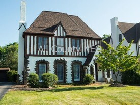 2 Bedroom Single-Family Home for Rent $900
