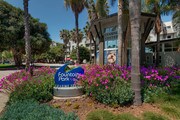 Fountain Park At Playa Vista Apartments