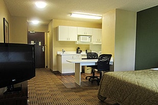 Furnished Studio – Seattle - Everett - North