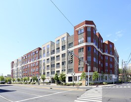 Parallel 41 Apartments