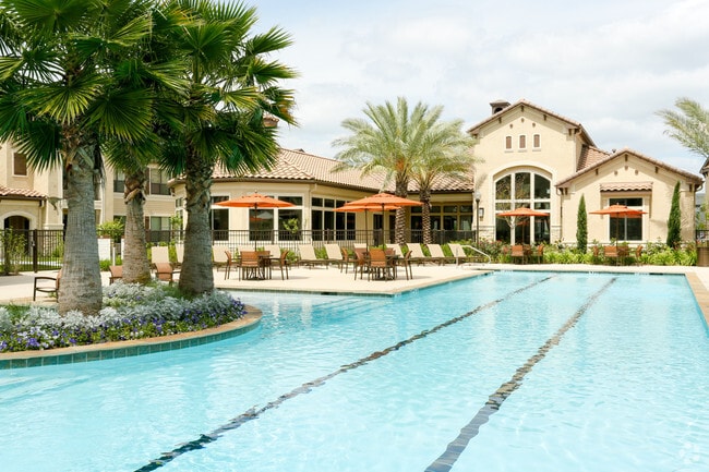 Valencia Place Apartments