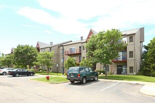 Signature Club Apartments