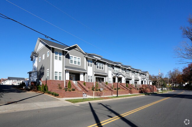 The Village at Commonwealth Apartments