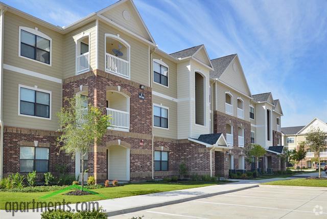 Reserve at Fall Creek Apartments