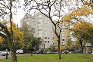 Park Plaza Apartments