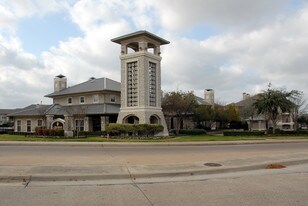 Pavilions at Vantage Point Apartments