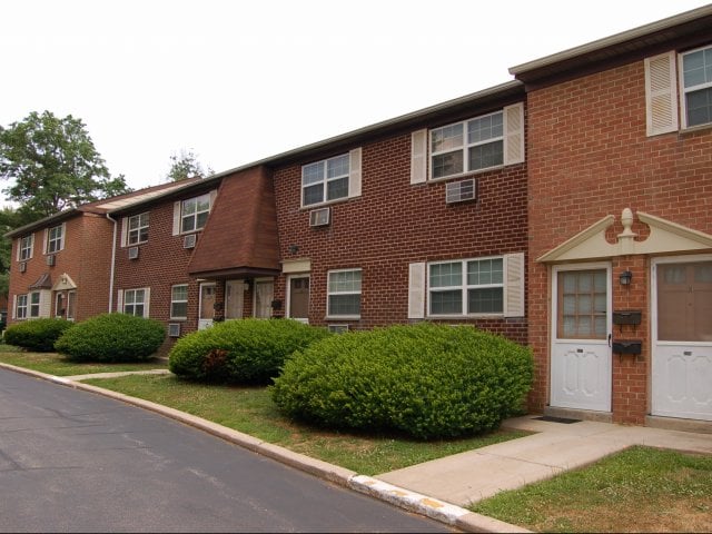 Fox Pointe Apartments