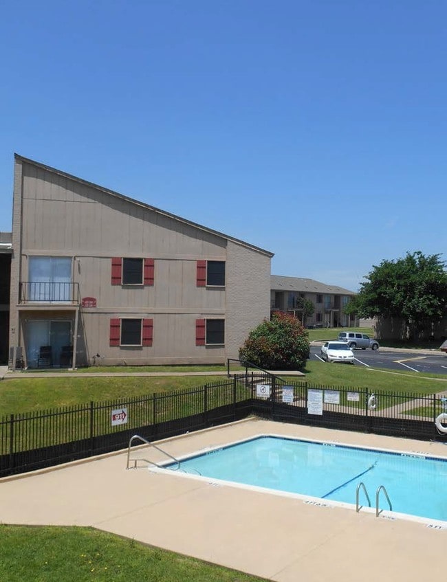 Saddle Ridge Apartments Saddle Ridge Apartments