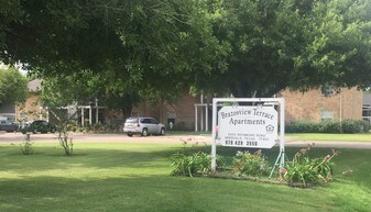 2820 Richmond St Needville TX Apartments